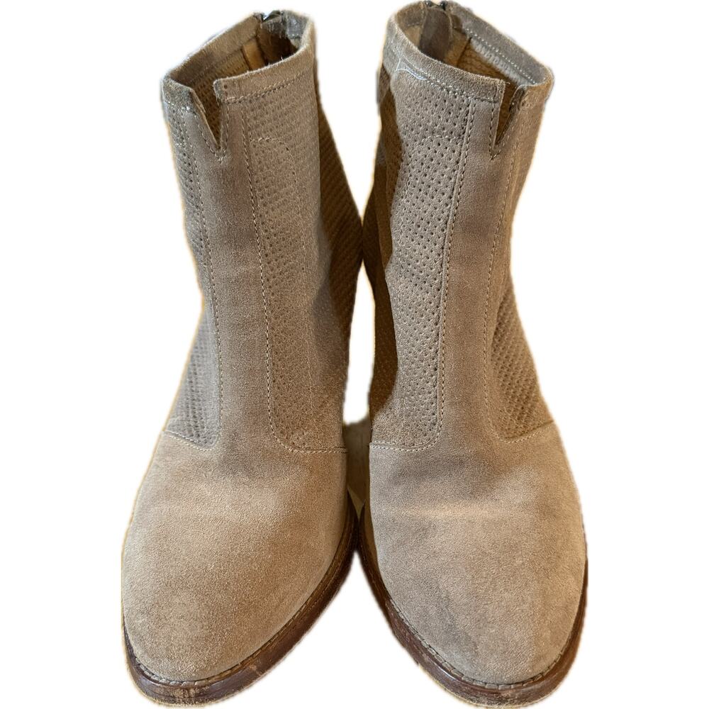 Aquatalia Womens Ankle Booties Beige Perforated Back Zip Block Heel 8.5